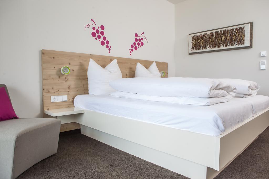 Hotel Die Alm Oberkirch  Bagian luar foto